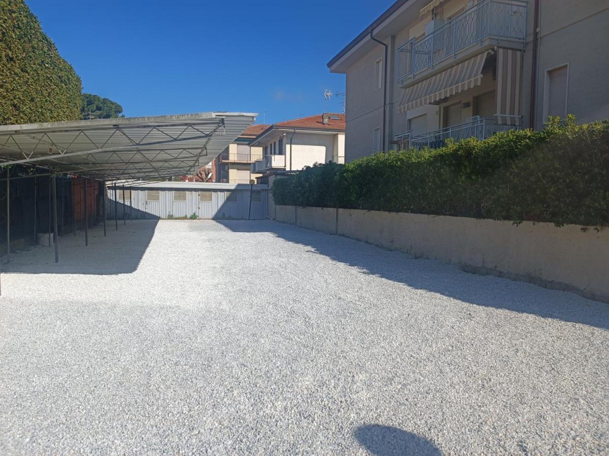 Le Palme 98 "Casa Vacanze" Lido di Camaiore Exterior foto